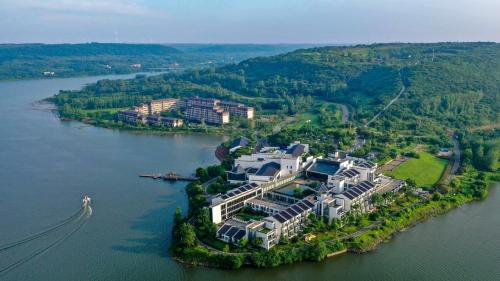 . Jinling Resort Tianquan Lake