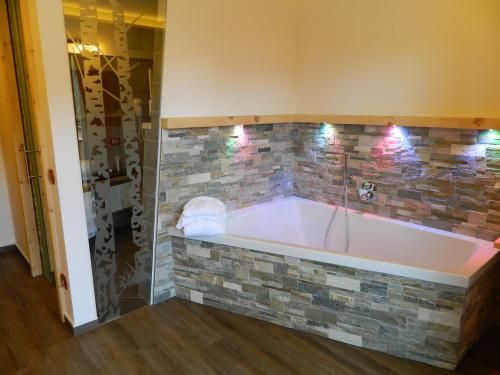 Berg Hotel Latemar Spitze - 화장실
