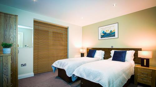 Two-Bedroom Apartment image 7