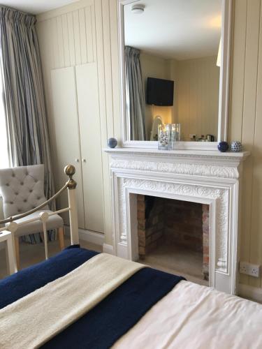 Ashbury Bed & Breakfast - image 2