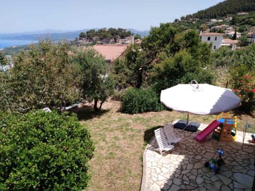  Comfy house with private garden & view, near Kyparissia Castle in Kyparissia