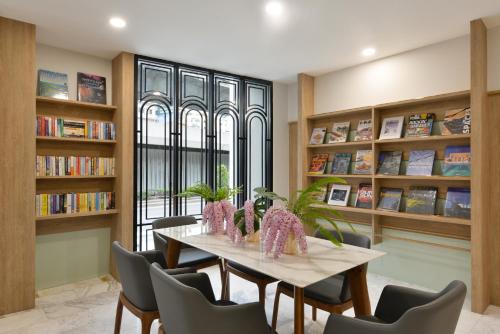 Astera Sathorn Hotel