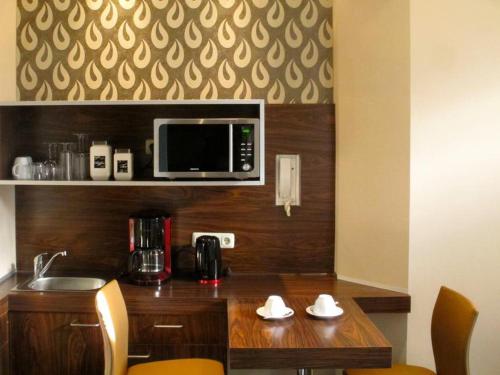 Amadeus Apartments - image 7