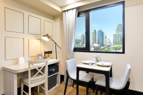 Astera Sathorn Hotel