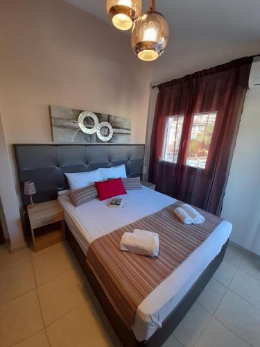  El Sol in Néa Péramos