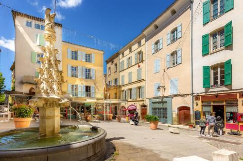 Provence Au Coeur Appart Hotels - Hôtel - Forcalquier