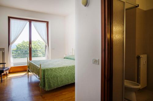 PANORAMA - Apartment with terrace overlooking the Lake, Massino Visconti (photo 6)