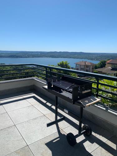 PANORAMA - Apartment with terrace overlooking the Lake, Massino Visconti (photo 4)