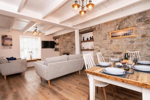 Lilsen Cottage by The Sea