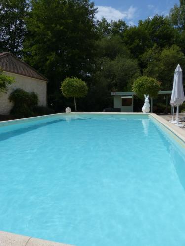 Peldbaseins, La Vergne in Saint-Martin-des-Combes