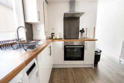 Picture of Georgian Central Plymouth 2 Br Apartment - Private Parking - Habita Property