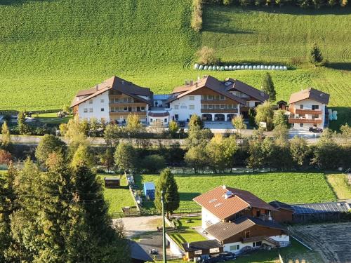 Hotel Sonja - Cadipietra / Steinhaus