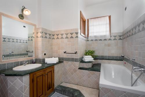 kopalnica, Sardinia Family Villas - Villa Adina with private pool in Arzachena in Cudacciolu