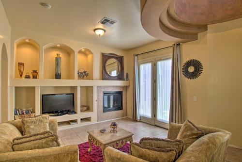 Near Golf Casita with Patio 10 Mi to Dtwn Phoenix! in Laveen