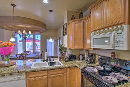 Near Golf Casita with Patio 10 Mi to Dtwn Phoenix! in Laveen