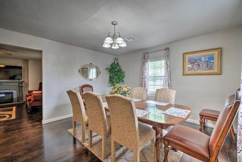 OKC Home with Fenced-In Backyard and Pool Table - image 2