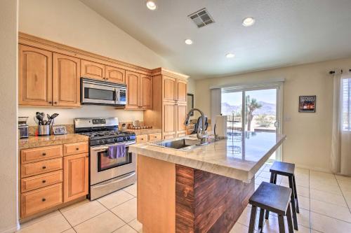 Stunning Desert Oasis in Joshua Tree with Patio - image 4