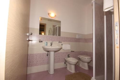 Hotel La Marina - image 12