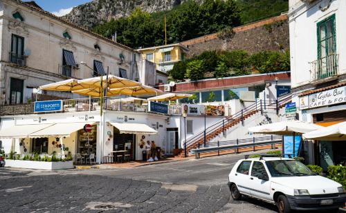 비에트리 술 마레 ---5 minutes from the sea ---Panorama and A-C 3성급 호텔 전망