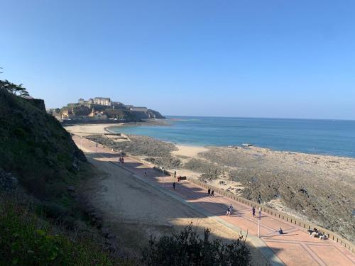 L'Annexe, F2, 800 m de la plage