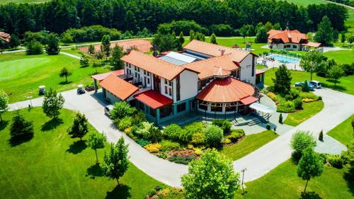 . Bakony Resort - a Felnőttbarát Hotel - Szarvaskút Vendégpark