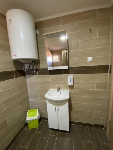 Deluxe Suite with Spa Bath image 10
