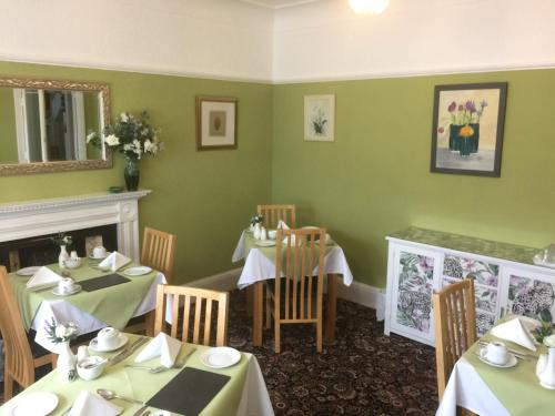 The Hilary Guesthouse - image 2