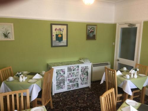 The Hilary Guesthouse - image 3