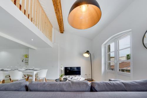 Confortable Rooftop view Appart Hôtel Avignon - image 9