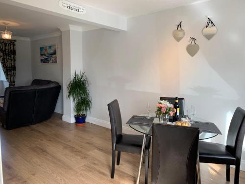 Two Bedroom Town House Beside The River Barrow in Kilkenny