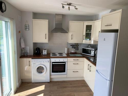 Two Bedroom Town House Beside The River Barrow in Kilkenny