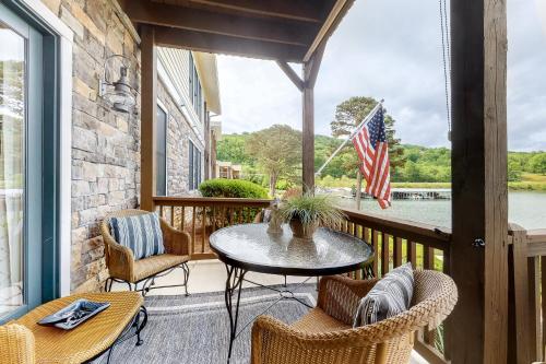 B&B Hiawassee - Lake Chatuge Retreat - Bed and Breakfast Hiawassee