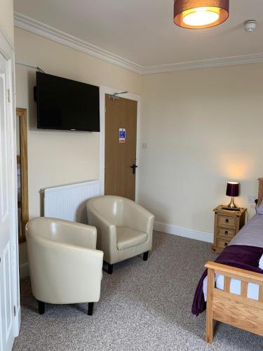 The Village Inn - image 10