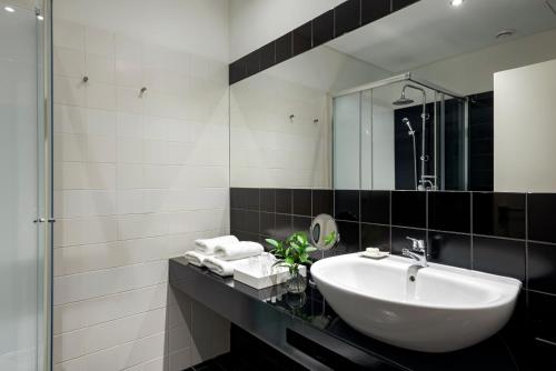 Superior Double Room image 10
