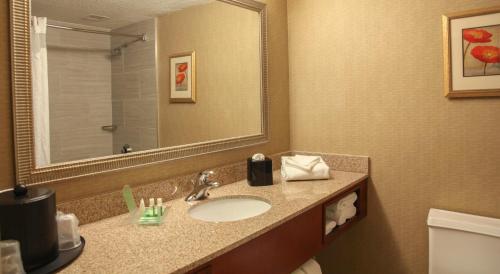 Holiday Inn Dayton/Fairborn I-675 an IHG Hotel - image 29