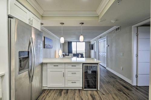 Waterfront Resort Condo with Private Beach and Pool in ฮัตสัน(FL)