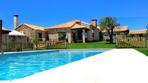 Swimming pool, Quinta da Ribeira in Belmonte