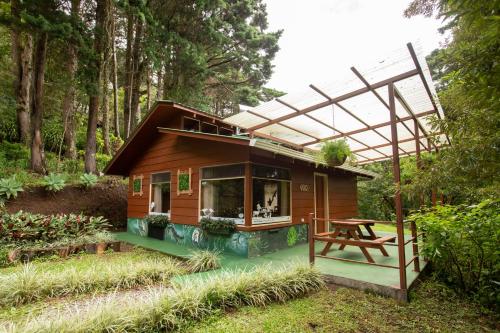 Los Pinos Cabins & Reserve