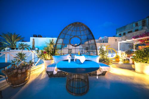 Santorini Paradise - Tap to explore photos