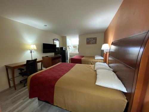 2 queen beds