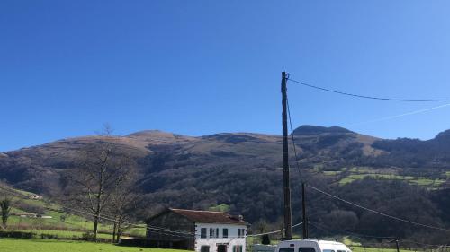 Rodyti, chambres d'hôtes Etche Iza (chambres d'hotes Etche Iza) in Airport