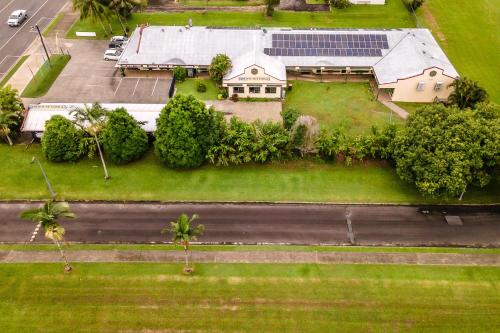 Tropical Lodge