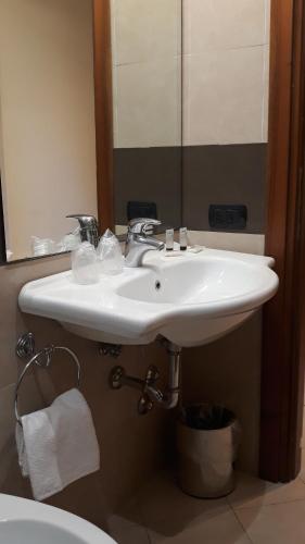 Crosti Hotel – Rome