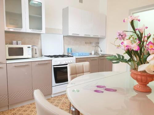 B&B Atyrau - Шикарная Двухкомнатная - Bed and Breakfast Atyrau