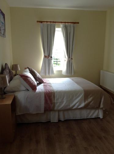 Deerpark Manor Bed and Breakfast - image 10