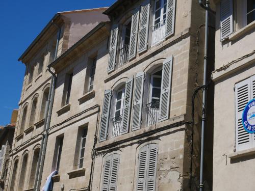 Central Avignon Netflix Nespresso Wifi Appart Hôtel Avignon - image 3