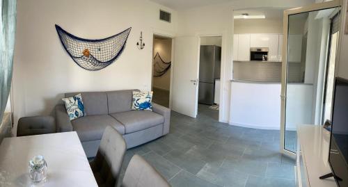 Appartamento completamente rinnovato, con giardino, a 100 mt dal mare 3