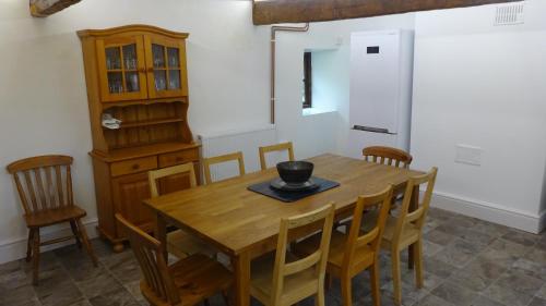 virtuve, Blaentwrch Farmhouse in Lanfeira Klaidogau