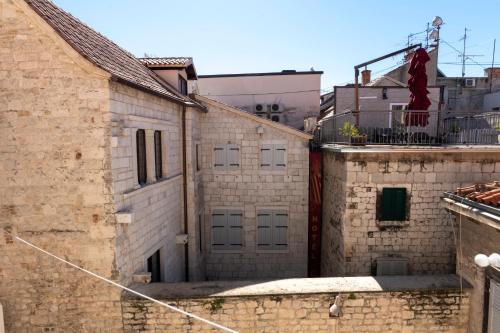 Gothic Palace Heritage - image 9