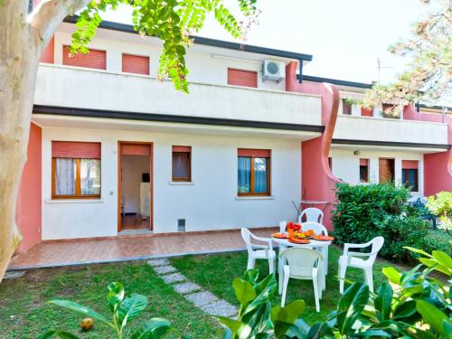  Apartment Villaggio Azzurro-1 by Interhome in Bibione